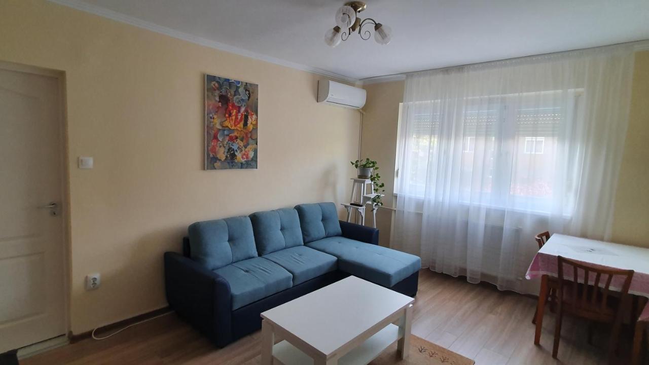 Apartament Estera Lägenhet Oradea Exteriör bild