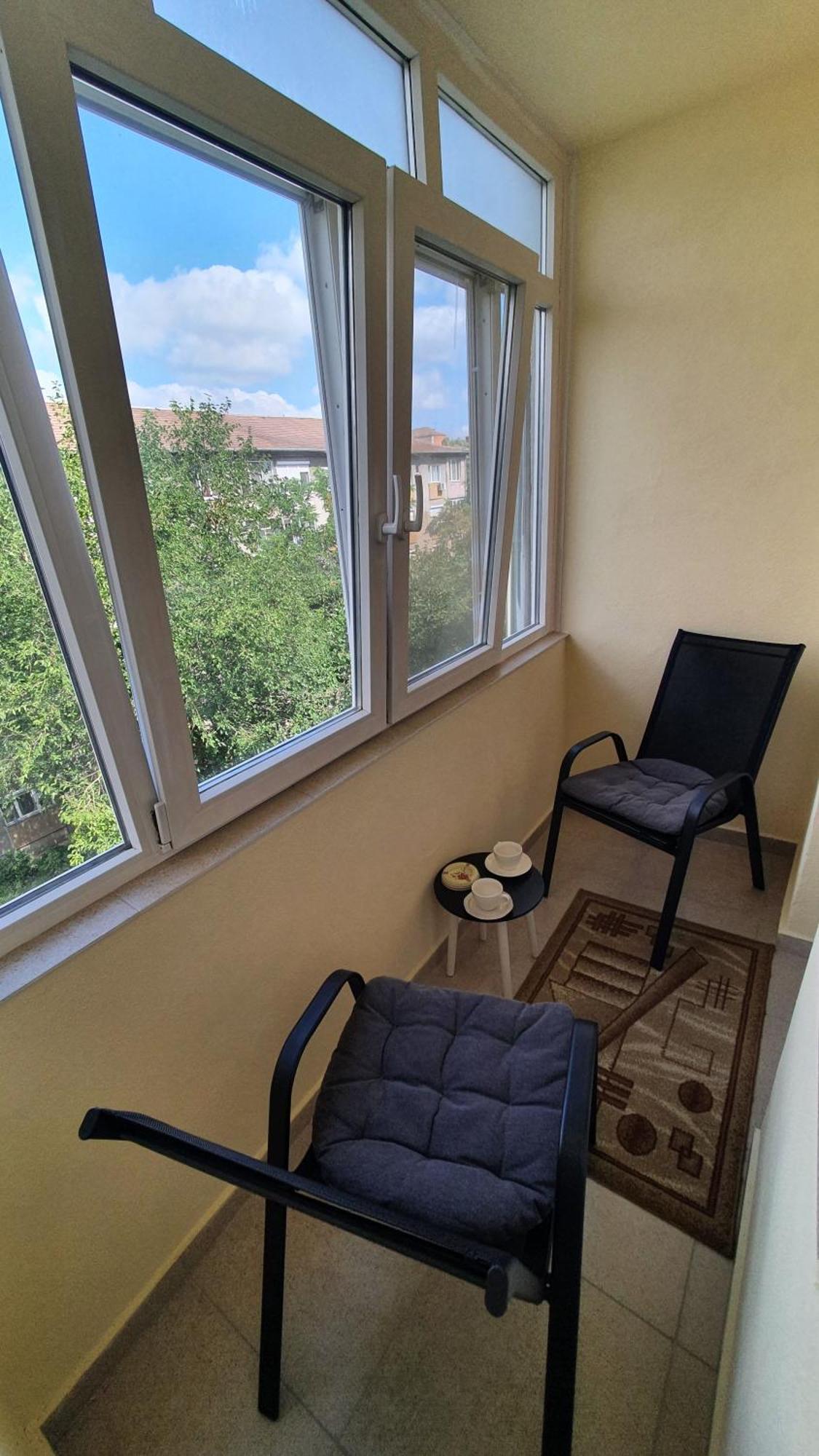 Apartament Estera Lägenhet Oradea Exteriör bild
